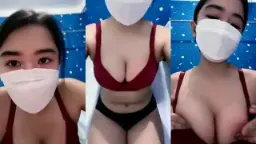 Cacylaca Remas-remas Toket Host Di Ruang Mango Yang Terkunci.