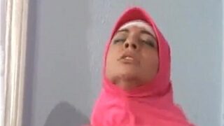 Video Mesum Hijab Pakistan, Cewek Sholehah Berubah Jadi Pelacur Nafsu.