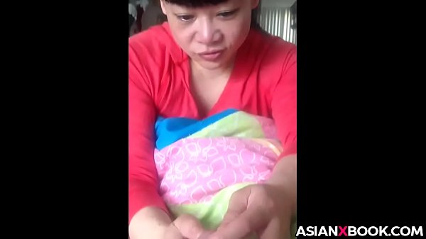 Cewek Asia Ngesenin Kontol Sampe Basah Kuyup