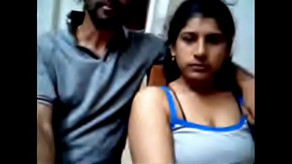 Desi Pasangan Gila Pamerin Tubuh Di Webcam
