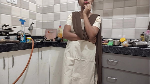 Desi Cewek Abis Pulang Kuliah Langsung Digenjot Sama Abang Tiri, Suara Crotannya Bikin Basah.