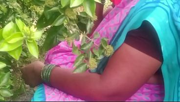 Bhabhi India Di Desa, Ngewe Liar Di Luar, Bikin Basah Kuyup.