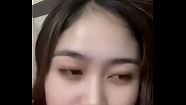 Cewek Indonesia Live, Goyangannya Bikin Tegang, Desahannya Bikin Panas Dingin