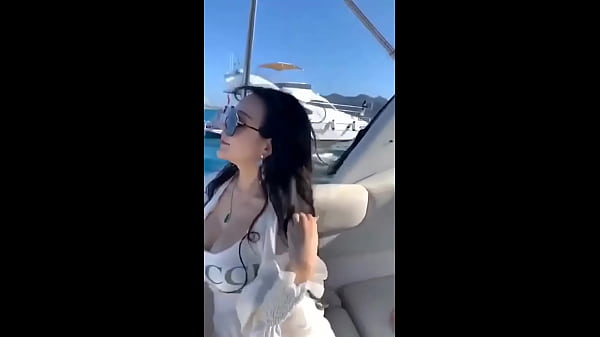 Gadis Cina, Keliatan Kayak Gitu Sih, Bikin Greget Pengen Gigit.