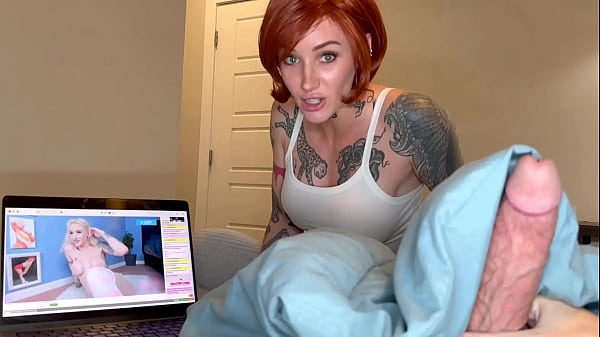 Ibu Tiri Ngintip Kamu Colok Sambil Lihat Adik Tiri Di Webcam.