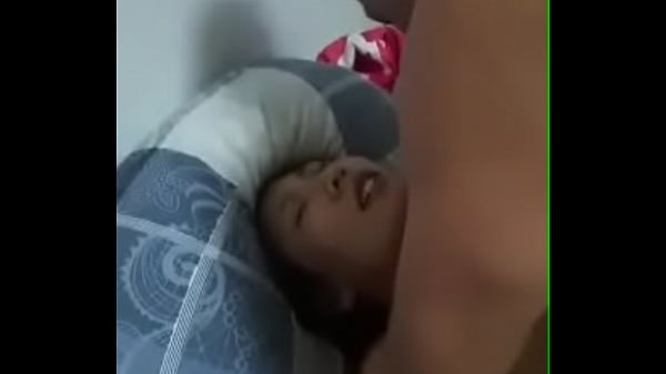 Suami Nonton Istri Cinanya Digojlok Bule Pertama Kali