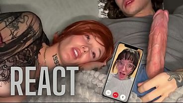 Ibu Tiri Telepon Tantenya Pake Facetime Sambil Siapin Mental Buat Ngomongin Bocah Yang Lagi Coli.