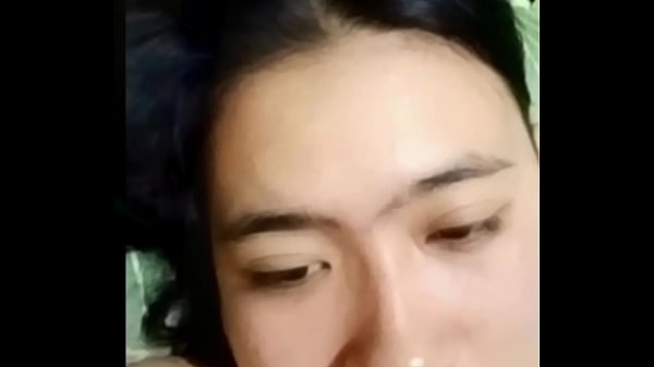 Ngemong Bareng Pasangan Selingkuh Sambil Video Call, Basah-basahin Ranjang.