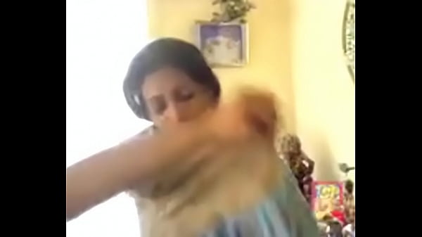 Malu-malu Tapi Pengen Digituin Sama Cowoknya Di Depan Umum