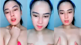Elus Toket Basah Keringetan Sambil Nusuk Pake Dildo