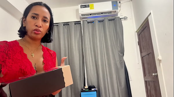 Ibu Tiri Montok Leyne Rodriguez Nyangkut, Lalu Digenjot Habis-habisan Sama Anak Tiri Yang Lagi Sange Berat.