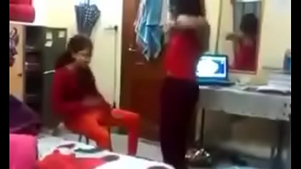 Lucah Banget Di Hostel, Bahasa Hindi Bikin Crot Ngakak