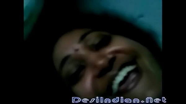 Desi Centil, Tante Telugu Bikin Makin Pengen