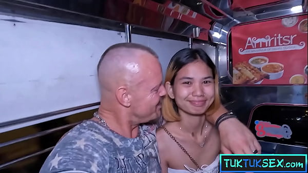 Gadis Kecil Thailand Digebet Di Pattaya Naik Tuk Tuk Buat Mainin Kontol