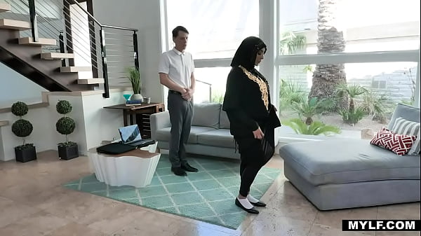 Arab Milf Kylie Kingston Ngentot Kontol Muda Sampai Muncrat