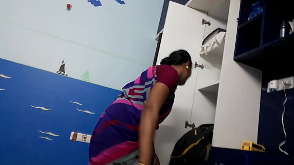 Desi Babu Baru Siap Digebukin, Pelayan Montok Siap Disetrap.