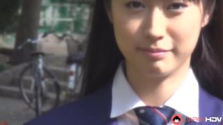 Tomomi Motozawa Pake Seragam Sekolah Ngesot Temen Sekelasnya Di Dalem Kelas.