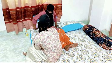 Desi Bhabhi Ngewe Pake Dildo, Crot Di Mana-mana