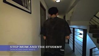 Ibu Tiri Lagi Ngajar Murid Panas, Belajar Ngentot Di Kamar.