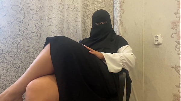 Hijab Arab Ibu Tiri Lagi Colmek Sambil Ngompol