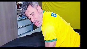 Orang Arab Datang Ke Brasil Dan Ngentotin Lubang Bokong Si Papa Brasil (cuplikan)