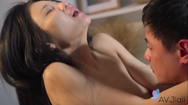 Istri Rumahan China, Xian’erai, Dapat Kontol Keras Dan Nikmatin Banget.