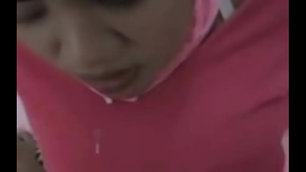Hijabnya Dibuka, Nafsu Liar Mulai Bermain