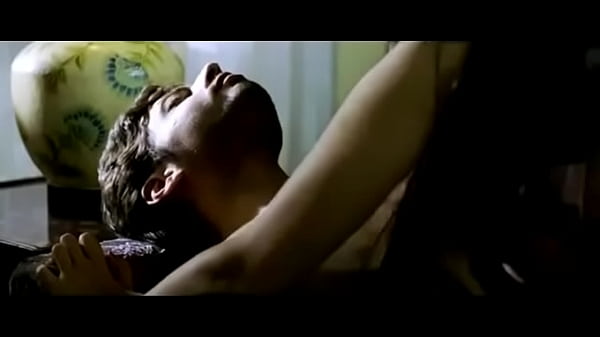 Adegan Panas Dan Seksi Di Film Hindi, Bikin Makin Greget!