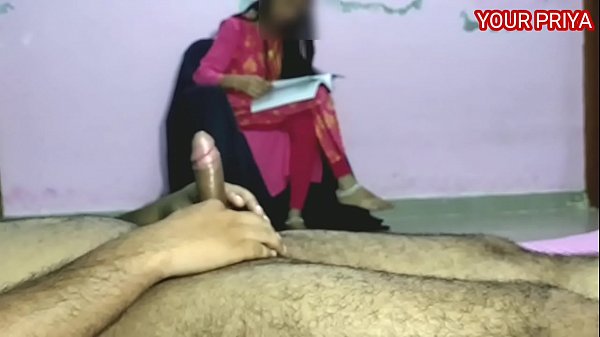Priya Digawe Manis, Terus Kontolnya Masuk Ke Pantatnya. Suara India Bikin Makin Panas.