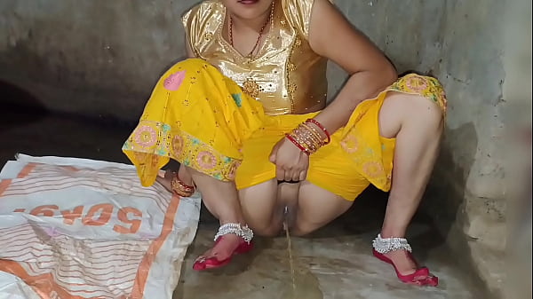 भारतीय मॉडल भाभी अपने देवर की चुदाई करते हुए गंदी हिंदी आवाज़ में