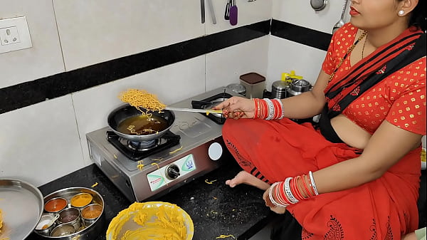 Komal Lagi Siapin Gorengan Buat Diwali, Si Adik Ipar Langsung Nge-gaple Ngincer Kakak Ipar