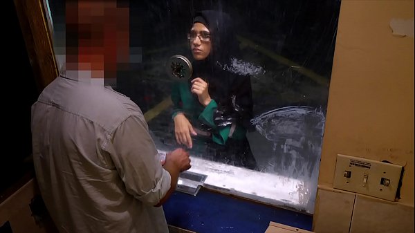 Arab Mabok Kontol – Cewek Arab Nekat Ngewe Demi Duit Di Motel Kumuh
