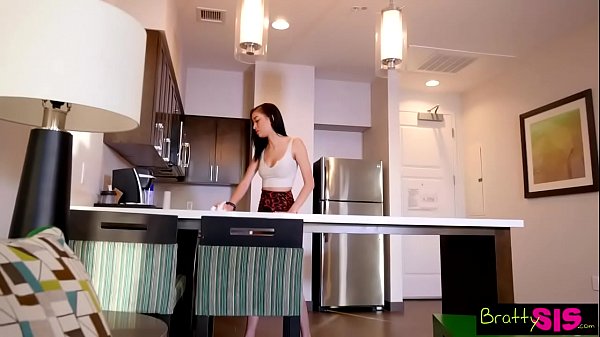 Si Stepbrother Nge-dick Masuk, Tapi Sekarang Stepsis Minta Lagi S9:e4—gak Tahan
