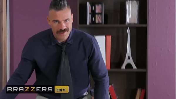 Ngentot Di Kantor – Monique Alexander & Charles Dera – Bos Dikendalikan Remote – Crott Terus