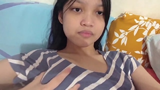 Anak Smp Pamer Toket Di Kamar, Bikin Ngiler Banget