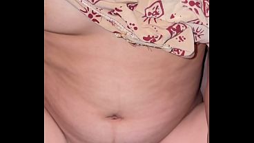 Aku Diajak Ibu Teman Yang Janda, Crot Bareng Di Kamarnya Yang Pengap.