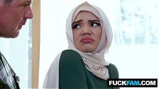 Ngentot Pertama Kali Cewek Hijab Manis Bareng Tukang Ledeng, Jason Sarcinelli & Naudi Nala Bikin Muncrat