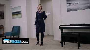 Blonde Babes Sial Allie Nicole Dikocok Sampai Creampie Sama Adik Tiri Ngehe