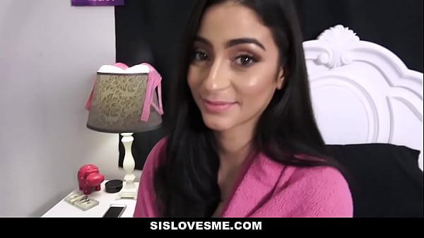 Sislovesme – Si Kecil Tiri (jasmine Vega) Disogok Buat Ngewe Mulutnya