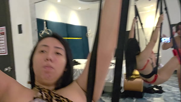 Aku Ngentot Ibu Tiri Baruku Yang Cina Di Hotel Murahan.