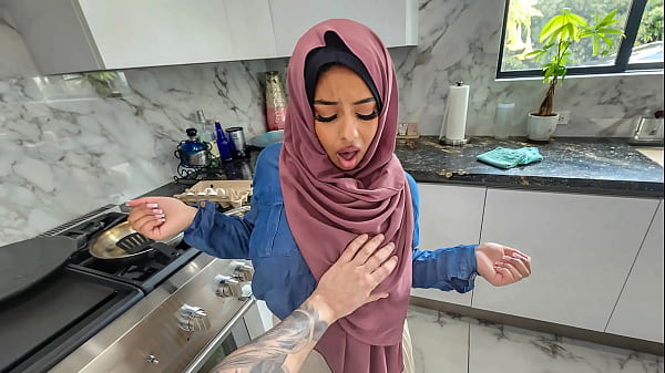 Istri Hijab Hot, Nekat Belajar Ngentot Mulut & Ngomong Kotor Demi Selamatkan Pernikahan