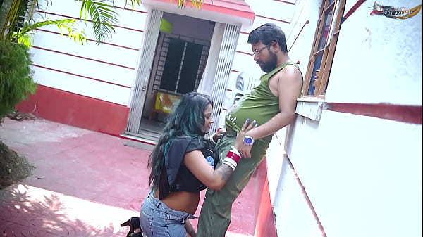 Desi Bengali Pasutri Ngentot Anal Keras Di Luar Rumah Pake Suara Hindi (film Panjang)